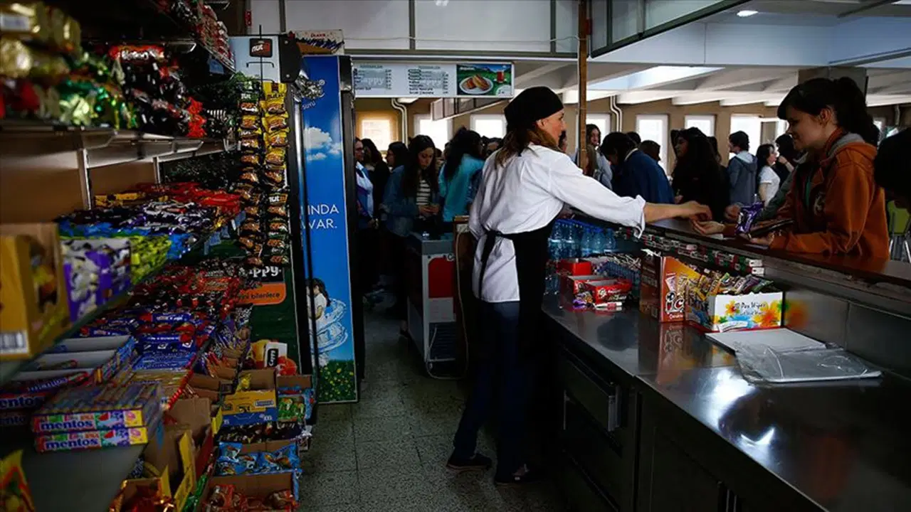 İstanbul Okul Kantinlerinde Güncellenen Tarifeler Öğrencileri Sevindirdi