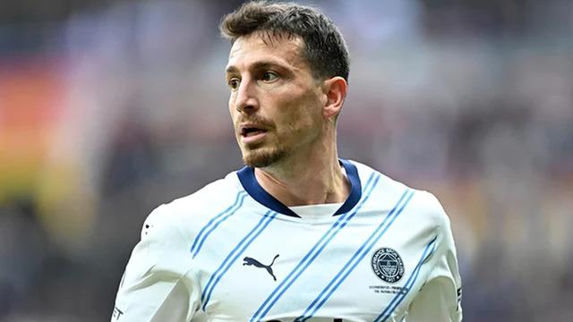 Fenerbahçe'den Mert Hakan Yandaş Kararı: Cezası Bitti, Takıma Geri Dönüş Yaklaşıyor